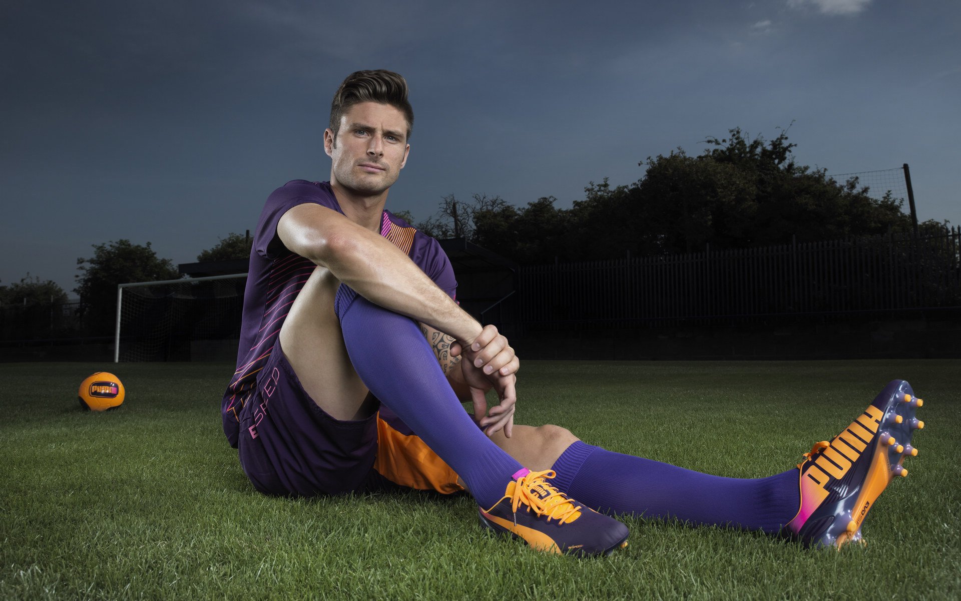 开云官网-中国足球联赛国际合作交流活动丰富,中国足球联合队